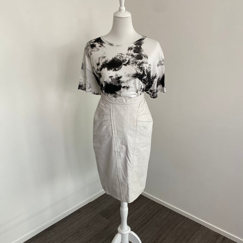 JUPE VINTAGE EN CUIR TAILLE HAUTE