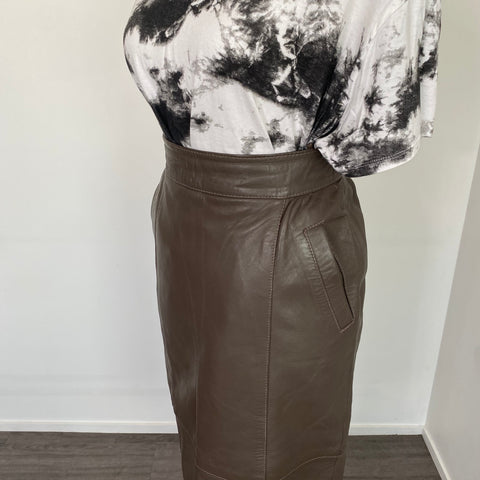 JUPE VINTAGE EN CUIR TAILLE HAUTE