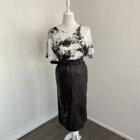 JUPE VINTAGE EN CUIR TAILLE HAUTE