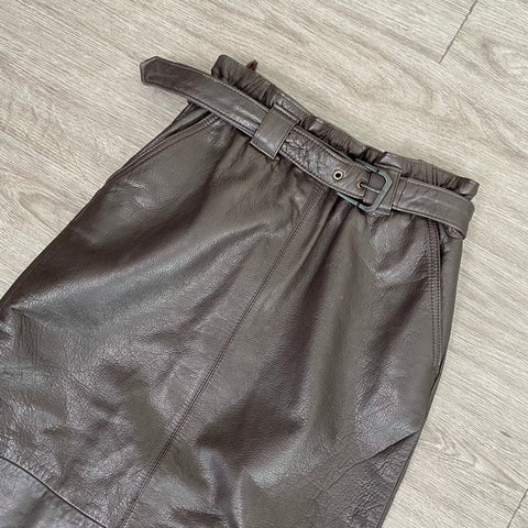 JUPE VINTAGE EN CUIR TAILLE HAUTE