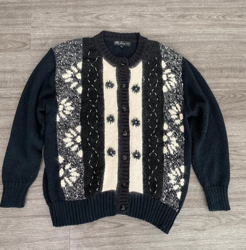 Cardigan vintage. The Fashion Trustee Vintage