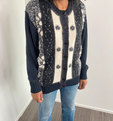 Cardigan vintage. The Fashion Trustee Vintage