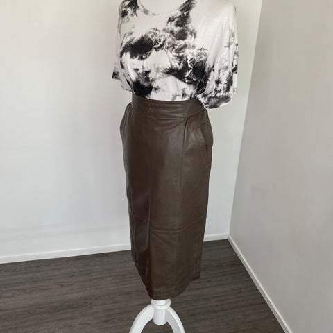 JUPE VINTAGE EN CUIR TAILLE HAUTE THE FASHION TRUSTEE VINTAGE